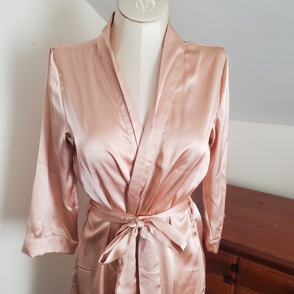 Pink Satin Robe - Size Medium - Picture 2 of 5